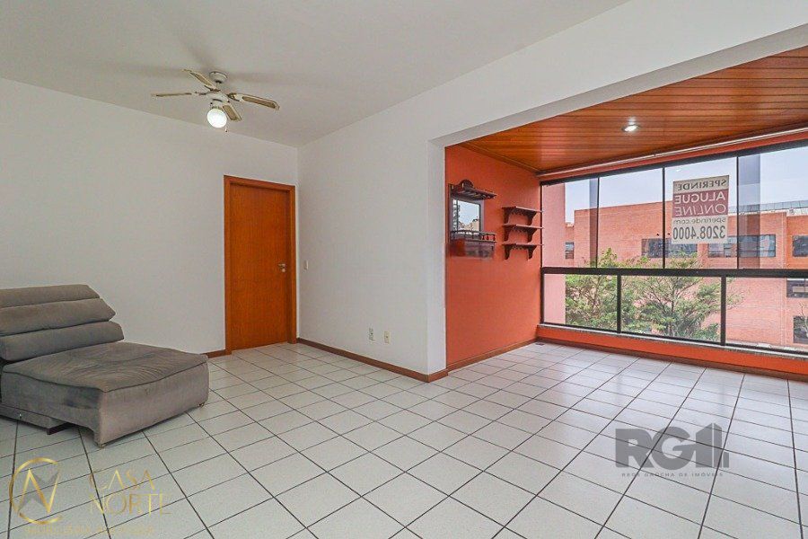 Apartamento à venda com 3 quartos, 99m², 1 suíte, 1 vaga, Avenida João Wallig no bairro Passo da Areia em Porto Alegre