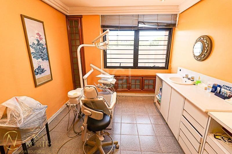 Sala Comercial à venda com 3 quartos, 124m², Avenida Cristovao Colombo no bairro Floresta em Porto Alegre