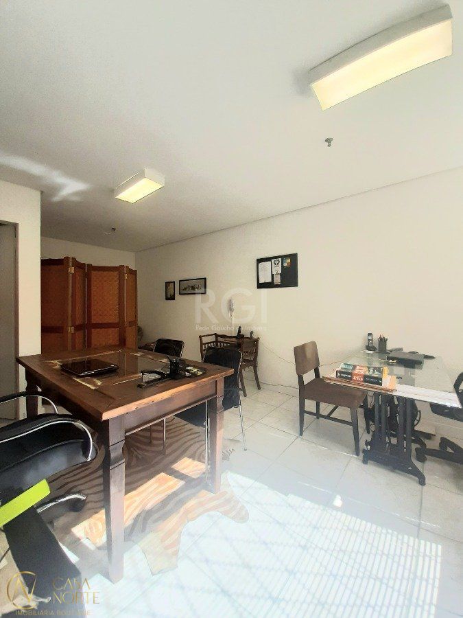 Sala Comercial à venda , 25m², Rua Barão do Triunfo no bairro Menino Deus em Porto Alegre