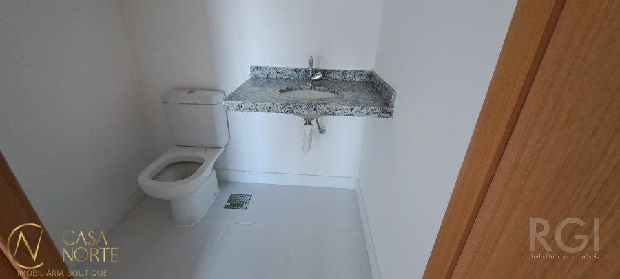 Sala Comercial à venda , 36m², Avenida Assis Brasil no bairro Cristo Redentor em Porto Alegre
