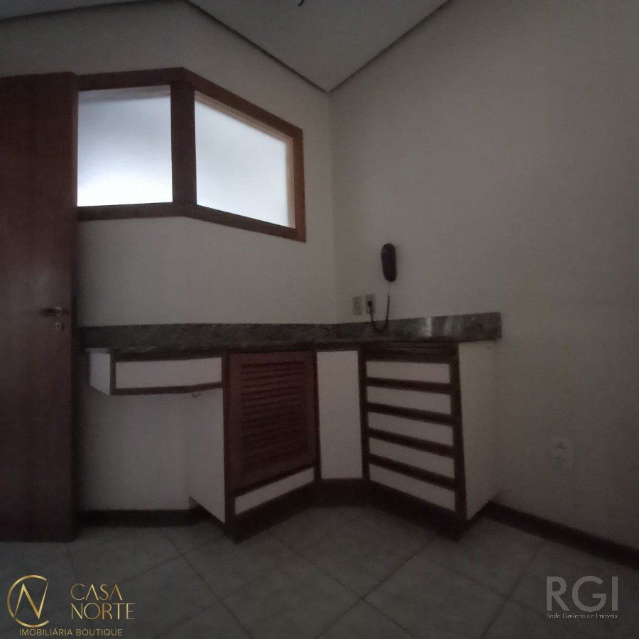 Sala Comercial à venda , 31m², Avenida Assis Brasil, 164 no bairro Passo da Areia em Porto Alegre