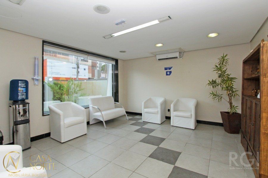 Casa à venda com 3 quartos, 260m², 1 suíte, Rua Liberdade no bairro Rio Branco em Porto Alegre