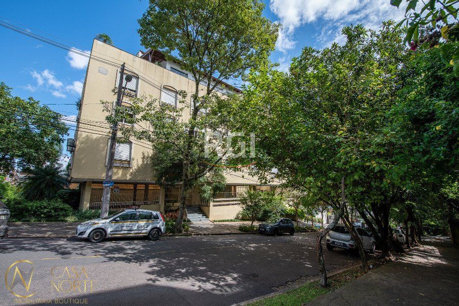 Apartamento à venda com 3 quartos, 227m², 1 suíte, 2 vagas, Rua Félix da Cunha no bairro Moinhos de Vento em Porto Alegre
