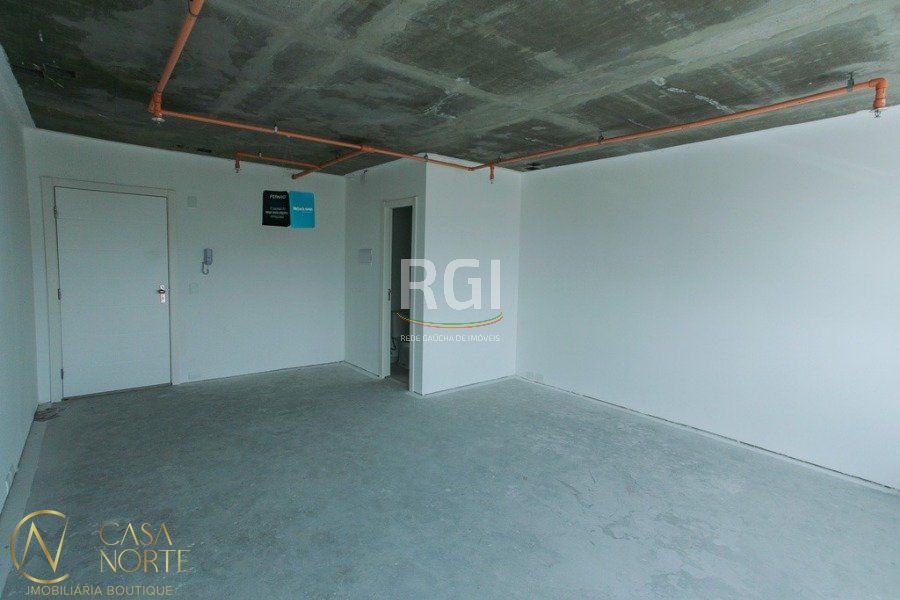 Sala Comercial à venda , 36m², 1 vaga, Rua Ramiro Barcelos no bairro Floresta em Porto Alegre
