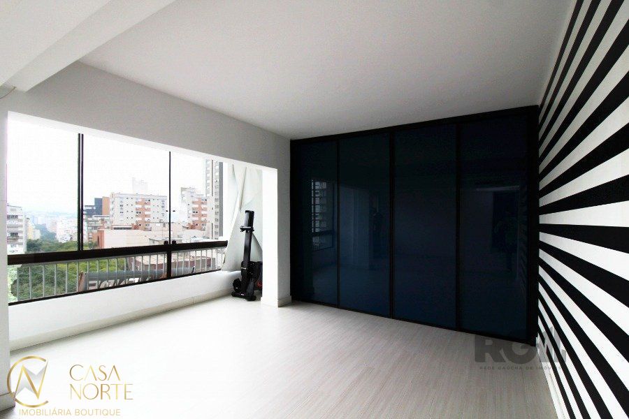 Apartamento à venda com 3 quartos, 102m², Rua Ramiro Barcelos no bairro Independência em Porto Alegre