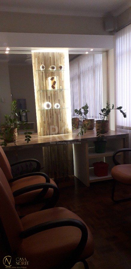 Sala Comercial à venda , 47m², Avenida Coronel Lucas de Oliveira no bairro Petrópolis em Porto Alegre