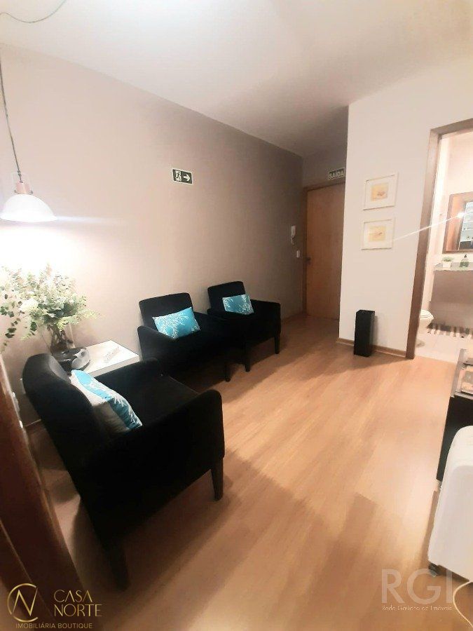 Sala Comercial à venda , 40m², Avenida Montenegro no bairro Petrópolis em Porto Alegre
