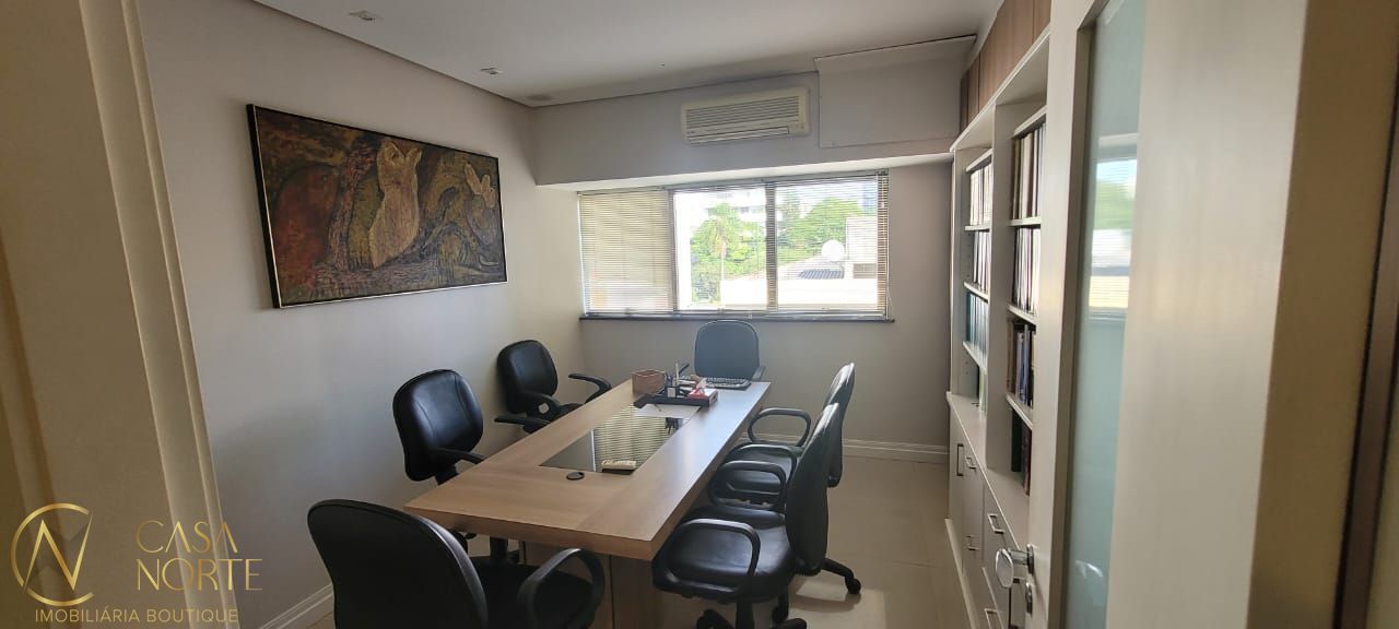 Sala Comercial à venda com 5 quartos, 102m², 1 vaga, Rua Tobias da Silva no bairro Moinhos de Vento em Porto Alegre