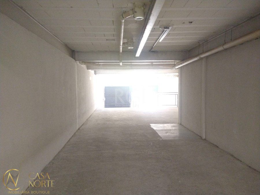 Sala Comercial à venda , 69m², 1 vaga, Avenida Bastian no bairro Menino Deus em Porto Alegre