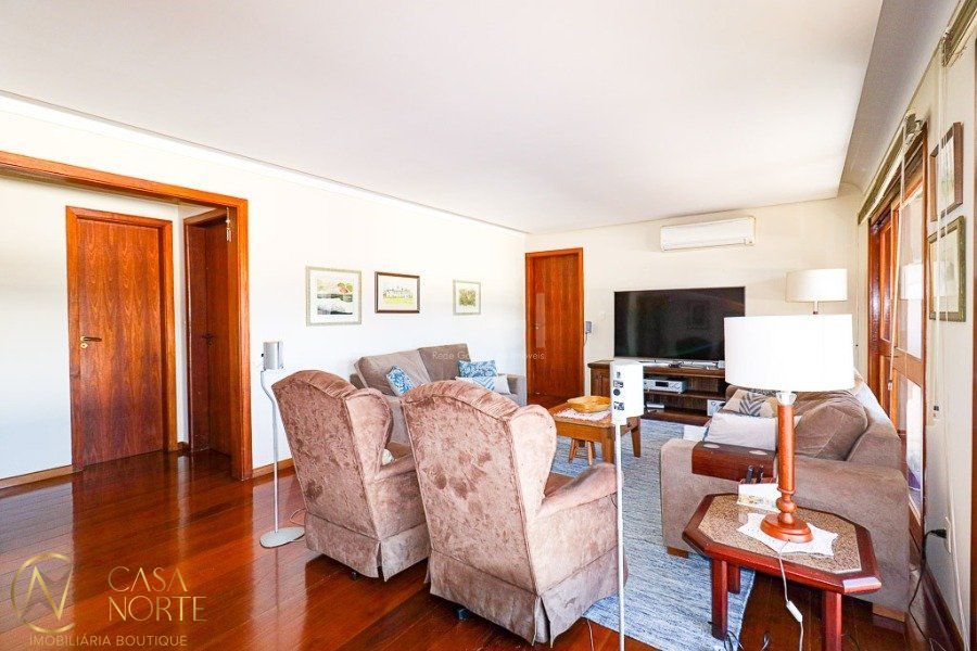 Apartamento à venda com 3 quartos, 172m², 1 suíte, 1 vaga, Avenida Getúlio Vargas no bairro Menino Deus em Porto Alegre