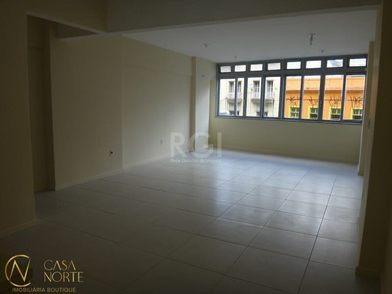 Sala Comercial à venda , 53m², Praça Osvaldo Cruz no bairro Centro Histórico em Porto Alegre