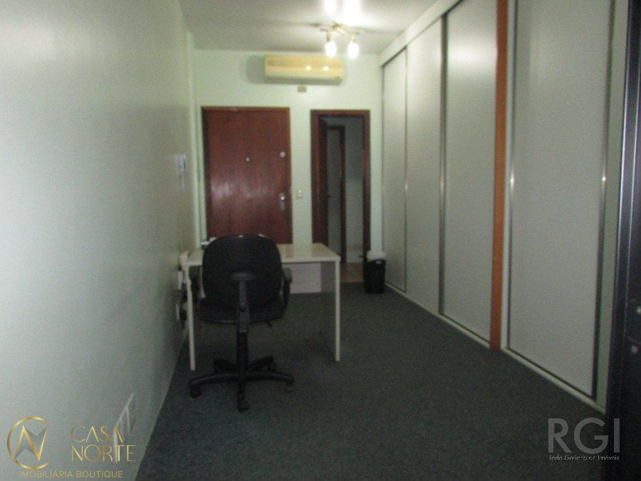 Sala Comercial à venda com 1 quarto, 32m², Avenida Ijui no bairro Petrópolis em Porto Alegre