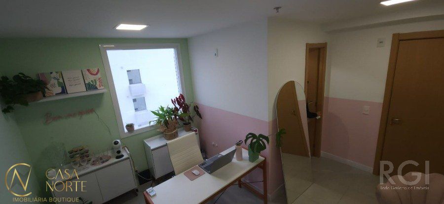 Sala Comercial à venda , 32m², Rua Gomes Jardim no bairro Santana em Porto Alegre