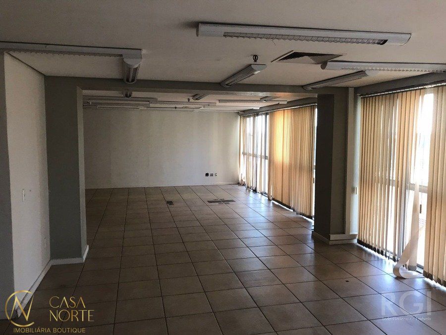 Sala Comercial à venda , 47m², Rua Chaves Barcelos no bairro Centro Histórico em Porto Alegre