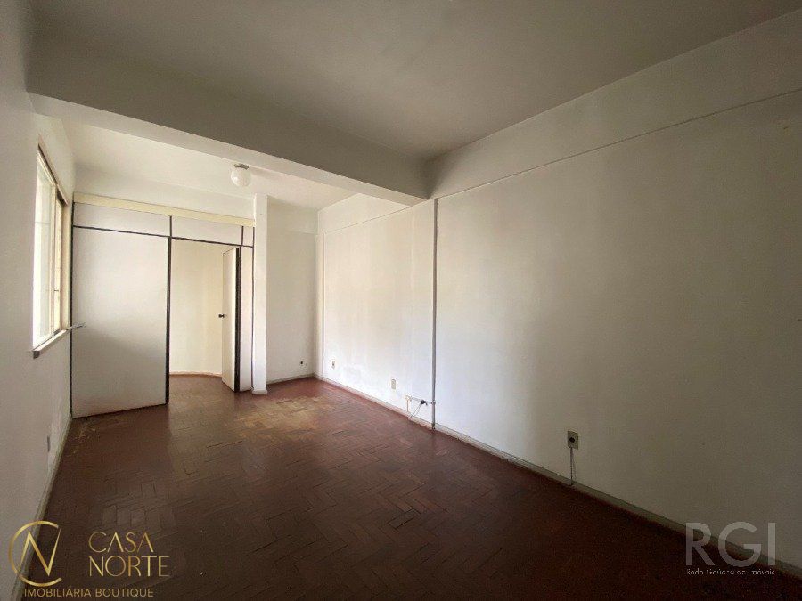 Sala Comercial à venda , 72m², Rua General Vitorino no bairro Centro Histórico em Porto Alegre