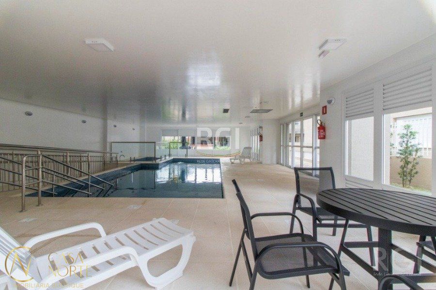 Apartamento à venda com 2 quartos, 54m², 1 suíte, 1 vaga, Rua Attílio Bilibio no bairro Jardim Carvalho em Porto Alegre