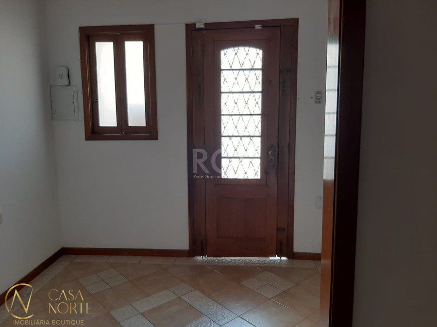 Casa à venda com 3 quartos, 150m², 1 suíte, 4 vagas, Rua Felix da Cunha no bairro Floresta em Porto Alegre