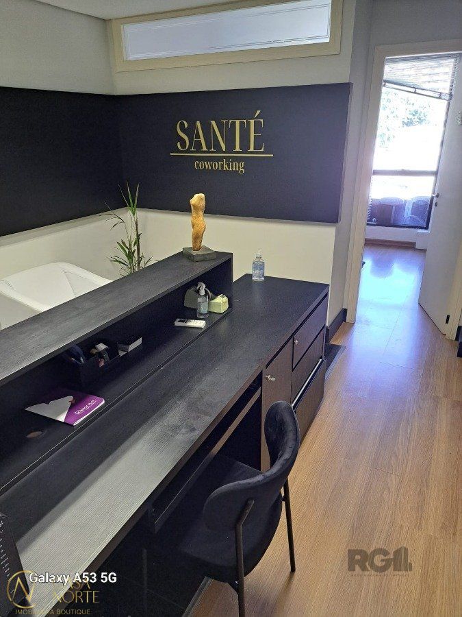 Sala Comercial à venda , 205m², 2 vagas, Rua Felipe Neri no bairro Auxiliadora em Porto Alegre