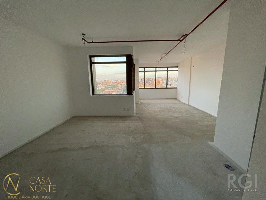 Sala Comercial à venda com 1 quarto, 47m², 1 vaga, Rua Santos Dumont no bairro Floresta em Porto Alegre