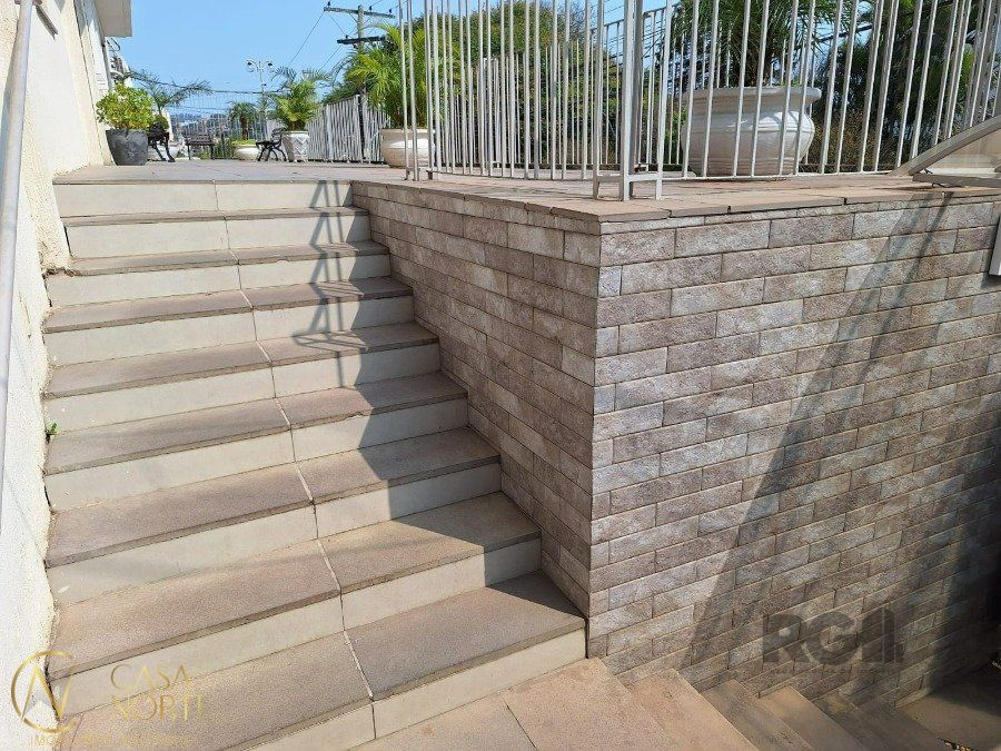 Apartamento à venda com 2 quartos, 77m², Rua Dário Pederneiras no bairro Petrópolis em Porto Alegre