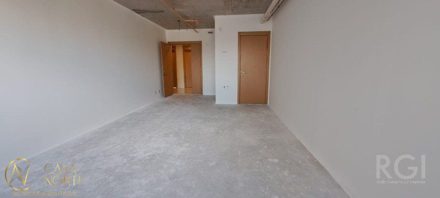 Sala Comercial à venda , 36m², Avenida Assis Brasil no bairro Cristo Redentor em Porto Alegre