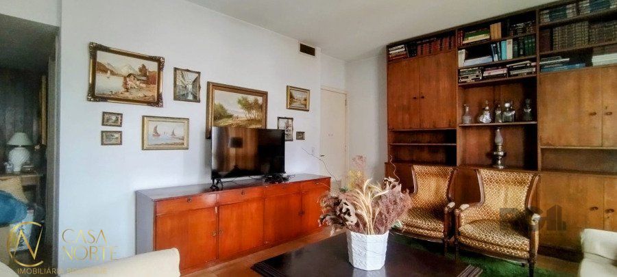 Apartamento à venda com 3 quartos, 199m², 1 suíte, Rua Vinte e Quatro de Outubro no bairro Moinhos de Vento em Porto Alegre