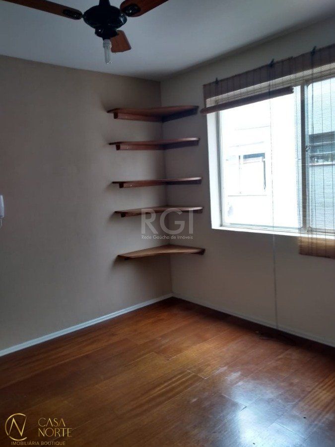 Apartamento à venda com 2 quartos, 55m², 1 vaga, Avenida Elias Cirne Lima no bairro Partenon em Porto Alegre