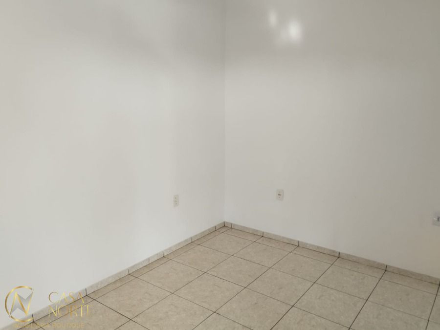 Casa à venda com 3 quartos, 120m², 2 vagas, Acesso Francisco Silveira Mello no bairro Jardim Sabará em Porto Alegre