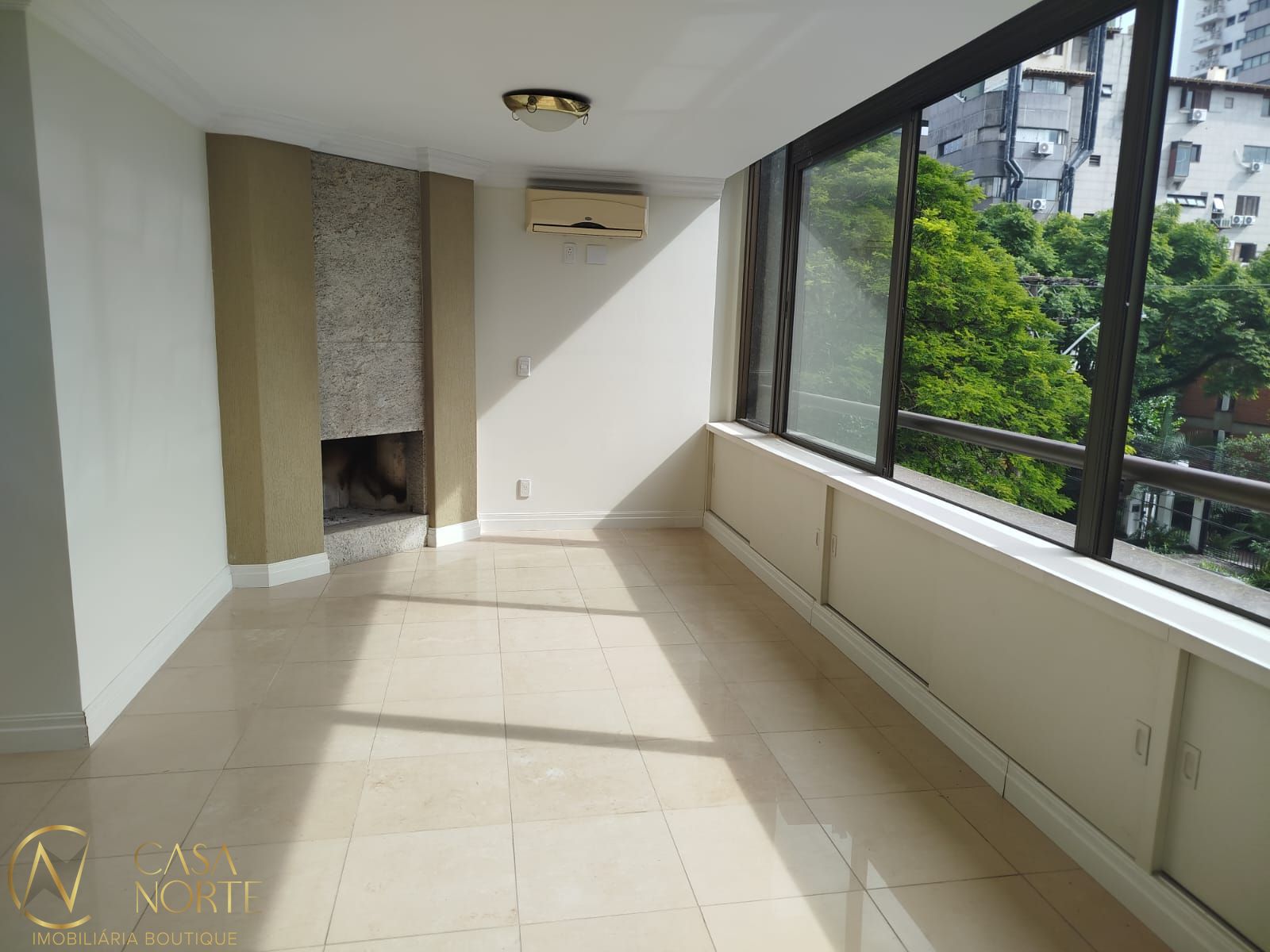 Apartamento à venda com 3 quartos, 174m², 3 suítes, 3 vagas, Rua Tito Lívio Zambecari no bairro Mont Serrat em Porto Alegre