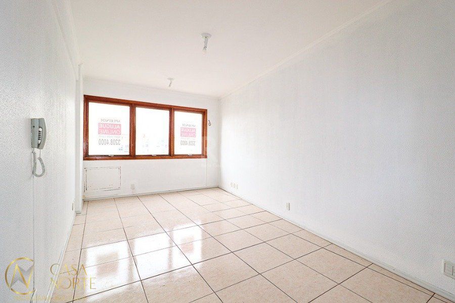 Sala Comercial à venda , 30m², Rua Onofre Pires no bairro Azenha em Porto Alegre