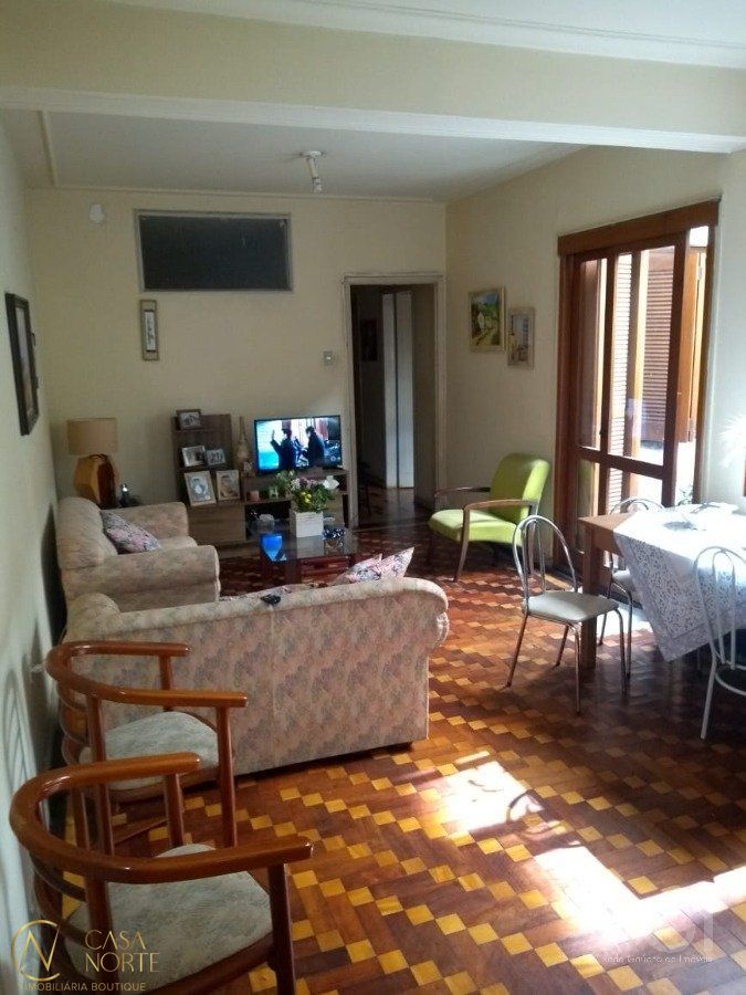 Apartamento à venda com 3 quartos, 104m², Avenida Protásio Alves no bairro Rio Branco em Porto Alegre