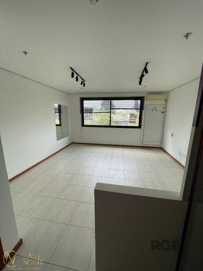 Sala Comercial à venda , 42m², 1 vaga, Avenida Plínio Brasil Milano no bairro Higienópolis em Porto Alegre