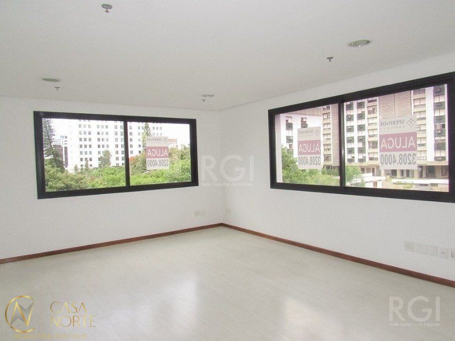 Sala Comercial à venda , 37m², Avenida Plinio Brasil Milano no bairro Higienópolis em Porto Alegre