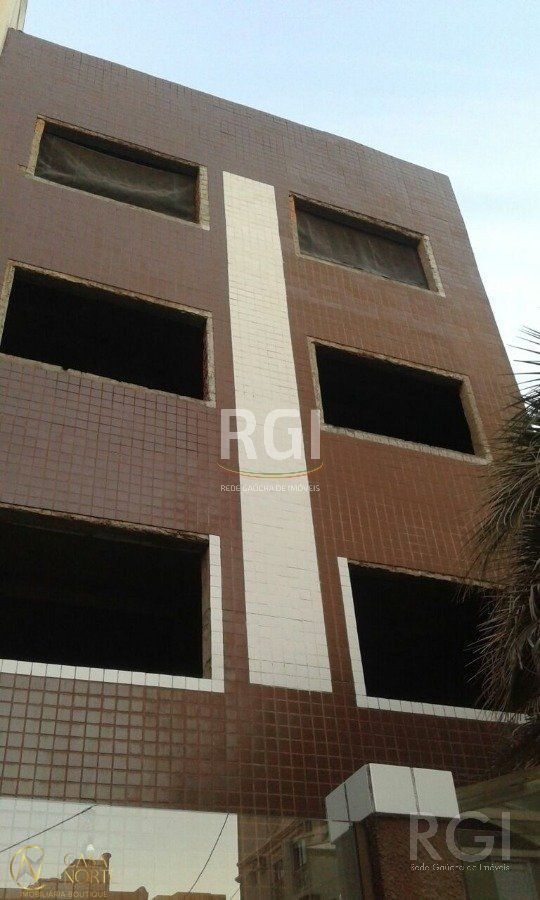 Prédio Comercial à venda com 2 quartos, 472m², 3 vagas, Avenida Taquara no bairro Petrópolis em Porto Alegre
