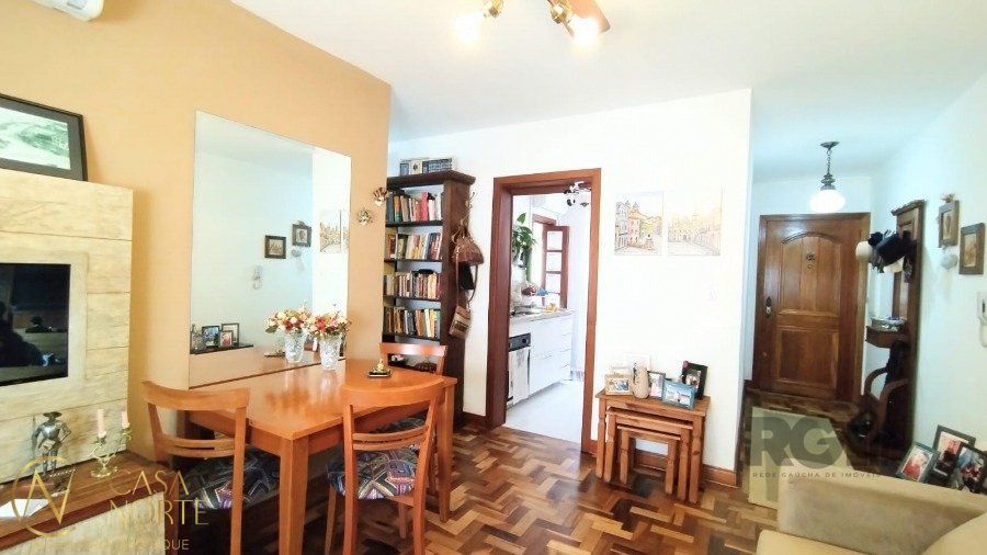 Apartamento à venda com 3 quartos, 74m², Rua Doutor João Simplicio Alves de Carvalho no bairro Vila Ipiranga em Porto Alegre