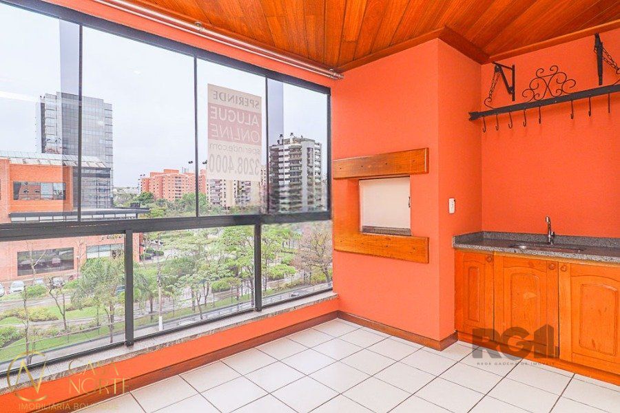 Apartamento à venda com 3 quartos, 99m², 1 suíte, 1 vaga, Avenida João Wallig no bairro Passo da Areia em Porto Alegre