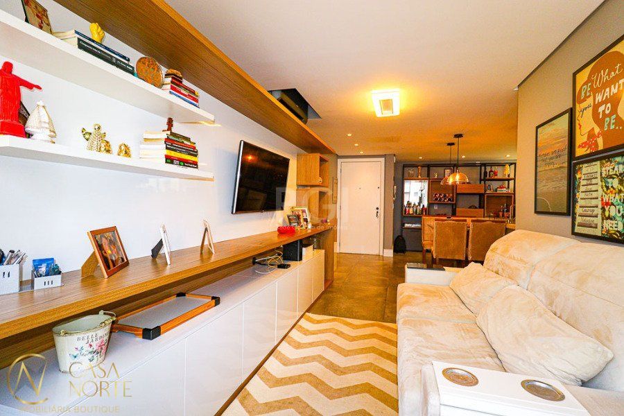 Apartamento à venda com 2 quartos, 73m², 1 suíte, 1 vaga, Rua Anita Garibaldi no bairro Mont Serrat em Porto Alegre