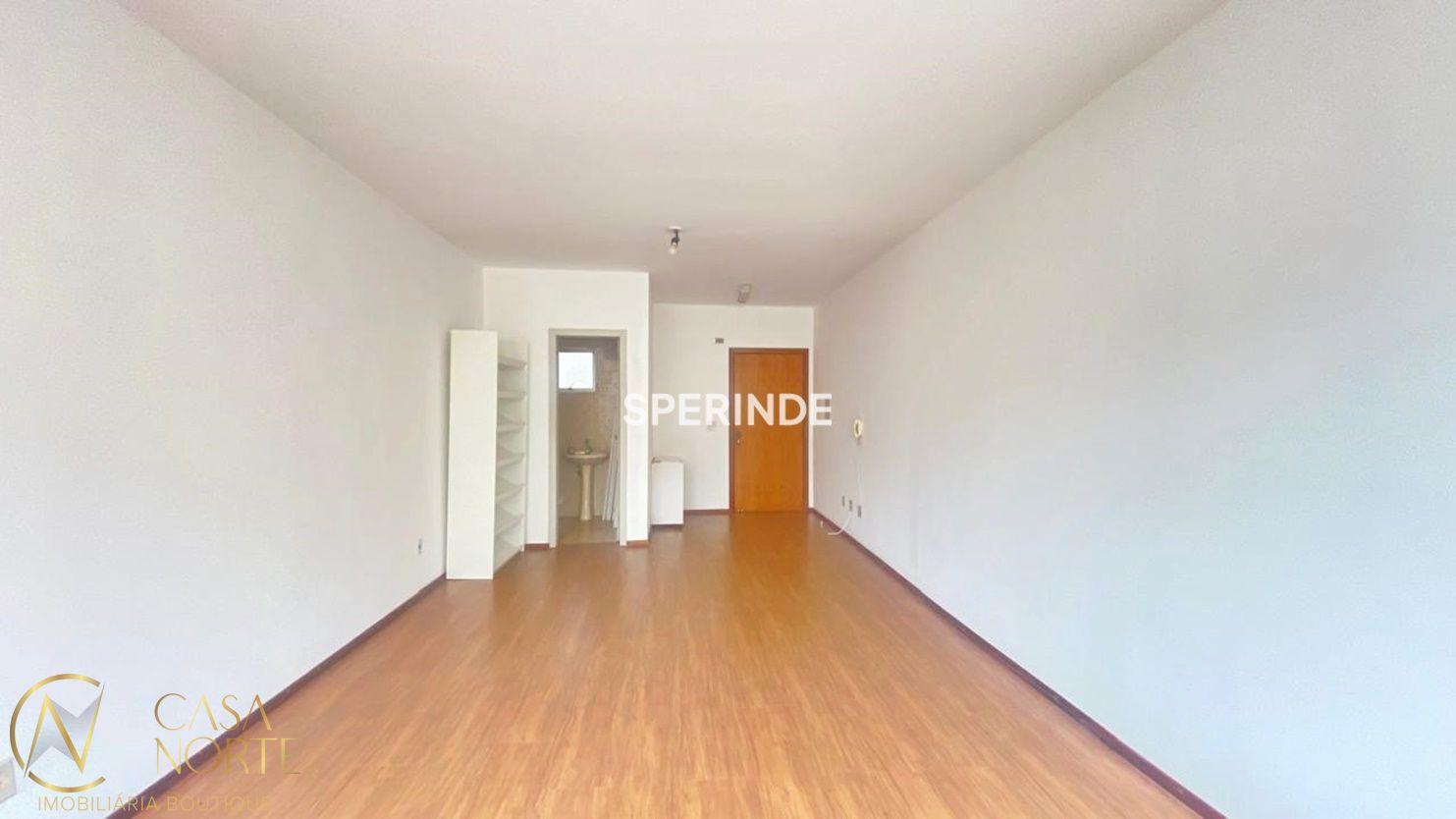 Sala Comercial à venda com 1 quarto, 35m², Avenida Cristóvão Colombo no bairro Floresta em Porto Alegre