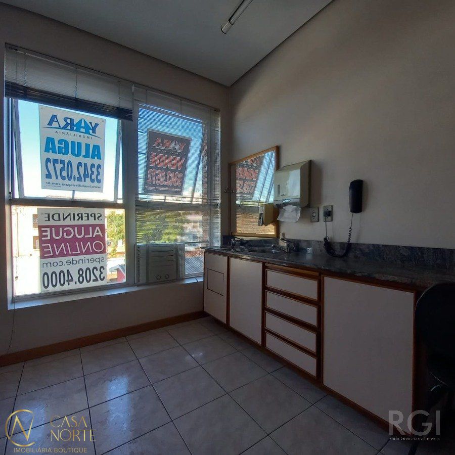 Sala Comercial à venda , 31m², Avenida Assis Brasil, 164 no bairro Passo da Areia em Porto Alegre