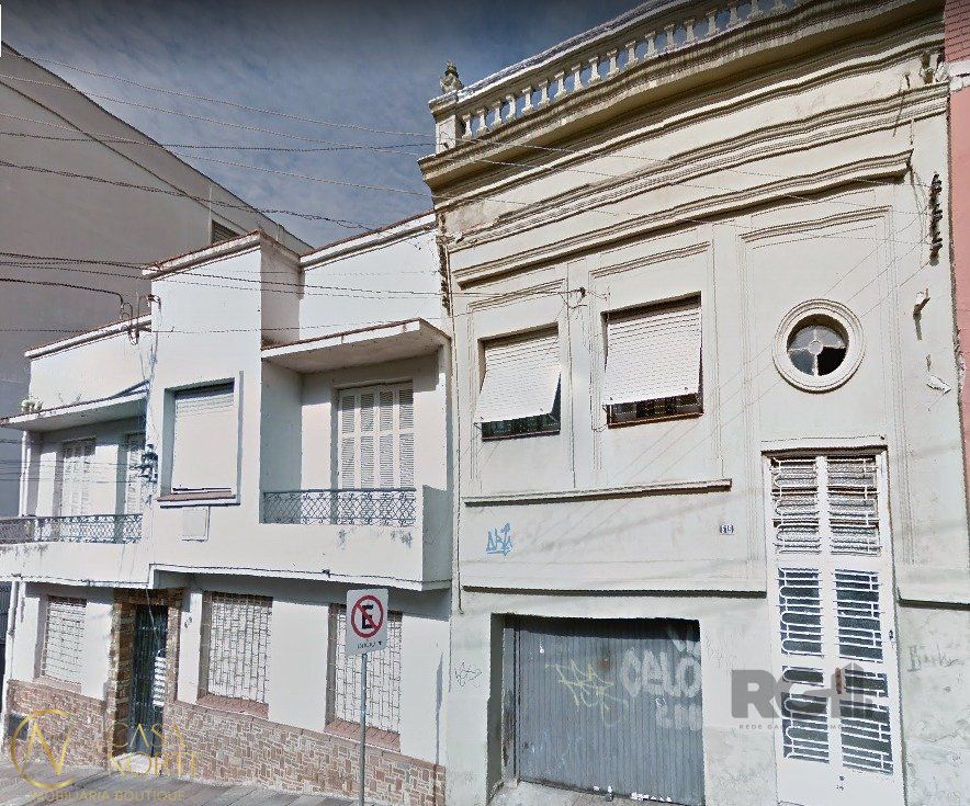 Casa à venda com 3 quartos, 253m², Rua General Bento Martins no bairro Centro Histórico em Porto Alegre