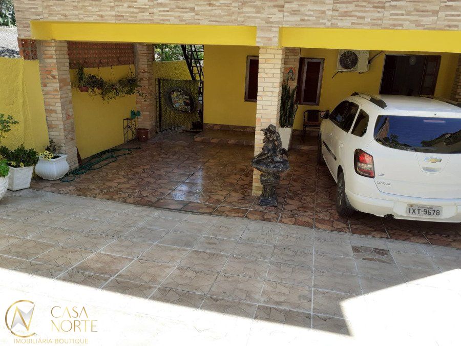 Casa à venda com 3 quartos, 300m², 1 suíte, 5 vagas, Rua Coronel José Rodrigues Sobral no bairro Partenon em Porto Alegre