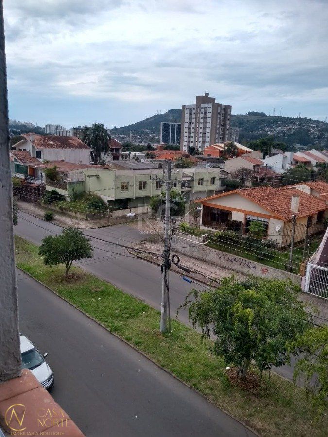Apartamento à venda com 2 quartos, 55m², 1 vaga, Avenida Elias Cirne Lima no bairro Partenon em Porto Alegre