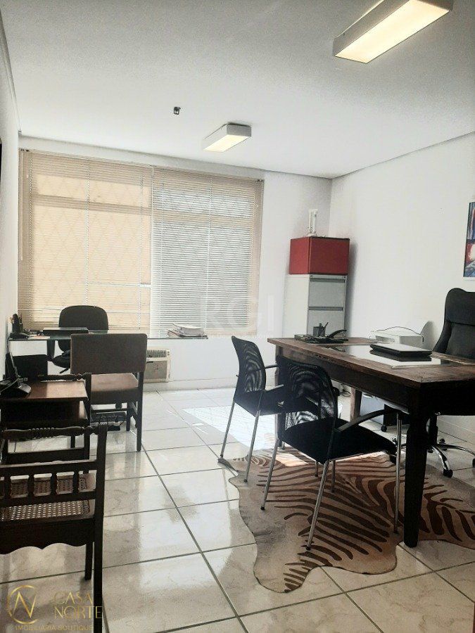 Sala Comercial à venda , 25m², Rua Barão do Triunfo no bairro Menino Deus em Porto Alegre
