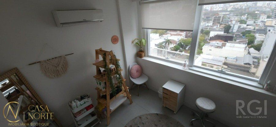 Sala Comercial à venda , 32m², Rua Gomes Jardim no bairro Santana em Porto Alegre
