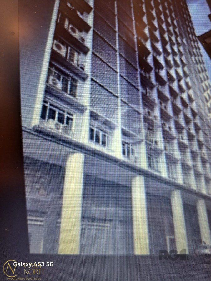Sala Comercial à venda , 64m², Travessa Francisco de Leonardo Truda no bairro Centro Histórico em Porto Alegre