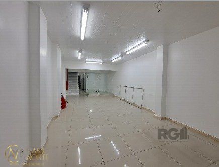 Loja à venda , 128m², Rua Duque de Caxias no bairro Centro Histórico em Porto Alegre