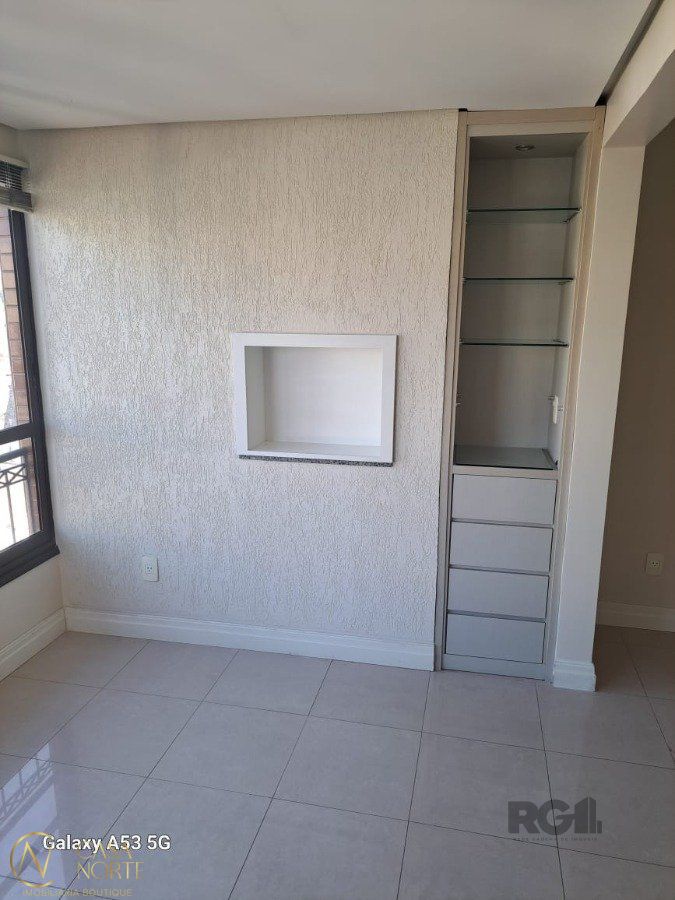 Apartamento à venda com 2 quartos, 84m², 1 suíte, 1 vaga, Rua Sete de Abril no bairro Floresta em Porto Alegre