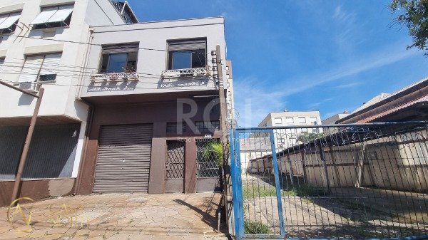 Loja à venda , 121m², Rua Luzitana no bairro Higienópolis em Porto Alegre