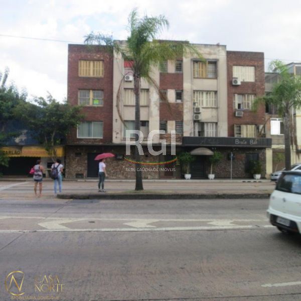 Loja à venda , 104m², Avenida Farrapos no bairro Floresta em Porto Alegre