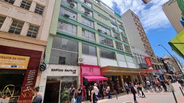 Kitnet à venda , 23m², Rua Vigário José Inácio no bairro Centro Histórico em Porto Alegre